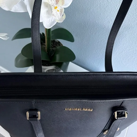 Michael Kors Large Black Tote - Picture 4 of 10
